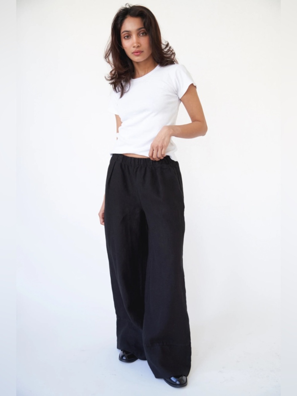 LA Relaxed Linen Simple Pant in Black